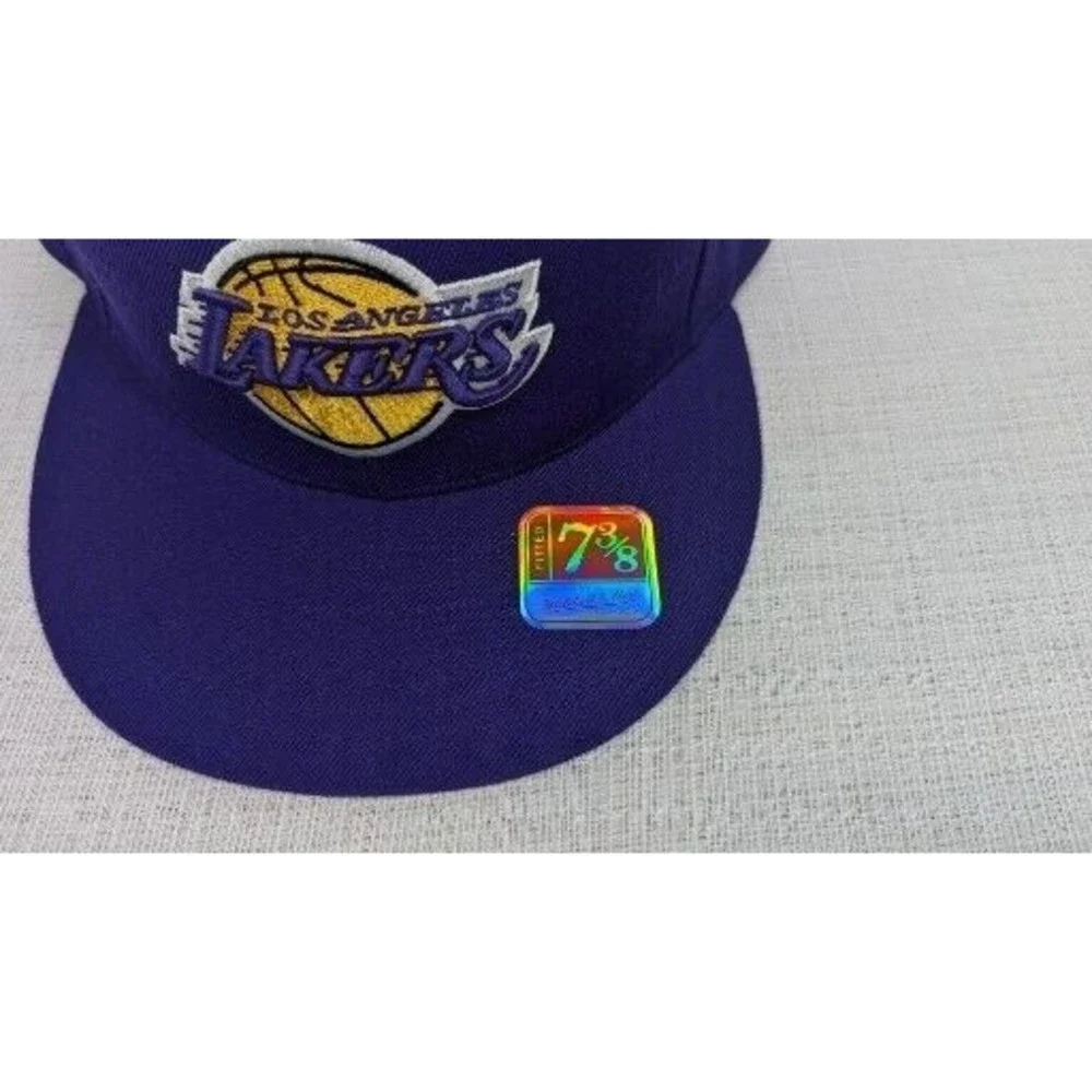 Mitchell & Ness Los Angeles LA Lakers Purple Fitted Hat Size 7 3/8‎ - NEW